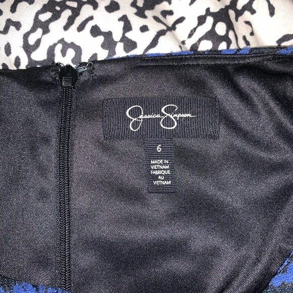 Jessica Simpson Floral Bonded Dress - Picture 4 of 5